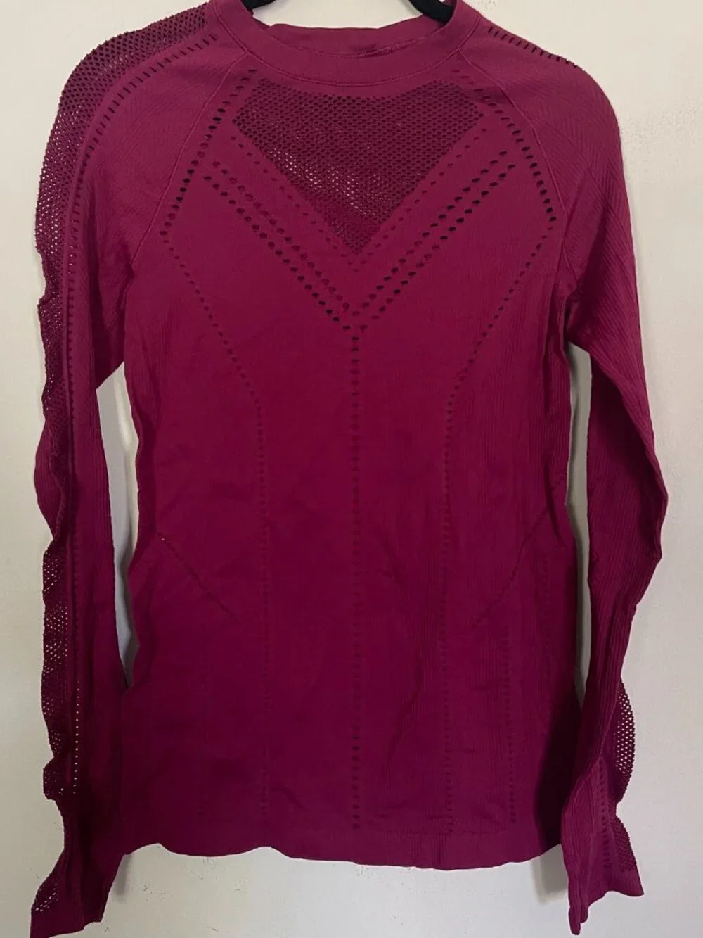 Athleta Medium Oxygen Long Sleeve Seamless Ribbed Mesh Activewear Top T10